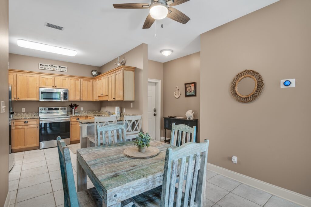 5Tides at Topsail Kitchen and Dining Area